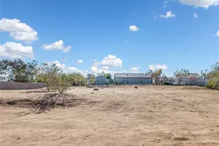 18063 Catalpa St, Hesperia, CA 92345 - Photo 22