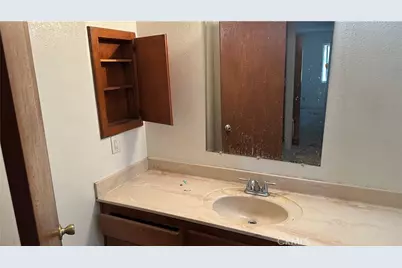 11861 10th, Hesperia, CA 92345 - Photo 8