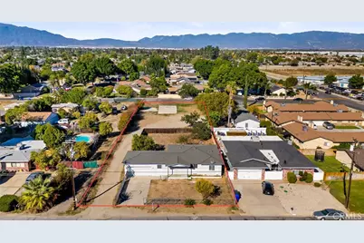 18264 Pine, Fontana, CA 92335 - Photo 30