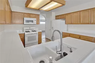 11236 Bunker, Apple Valley, CA 92308 - Photo 16