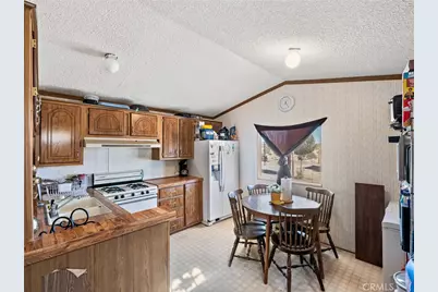 39626 E End Road, Lucerne Valley, CA 92356 - Photo 12