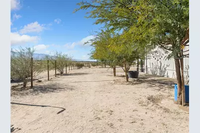 39626 E End Road, Lucerne Valley, CA 92356 - Photo 22