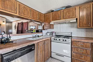 39626 East End Rd, Lucerne Valley, CA 92356 - Photo 14