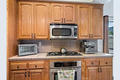 10160 Pineview Road, Pinon Hills, CA 92372 - Photo 12