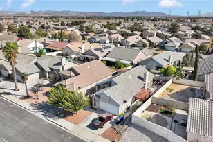 14979 Buckskin Rd, Victorville, CA 92394 - Photo 32