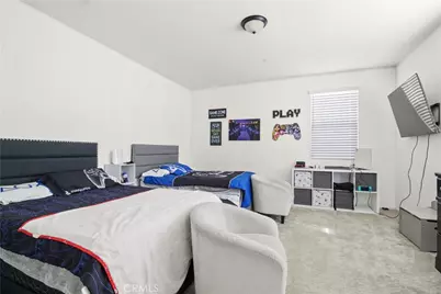 12942 Carlsbad, Hesperia, CA 92344 - Photo 4