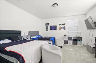 12942 Carlsbad, Hesperia, CA 92344 - Photo 4