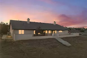 8135 Winmar, Hesperia, CA 92344 - Photo 2