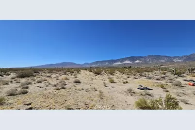 800 Visalia Avenue, Lucerne Valley, CA 92356 - Photo 2