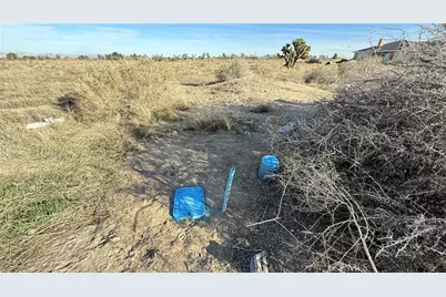 111 Riggins, Phelan, CA 92371 - Photo 10