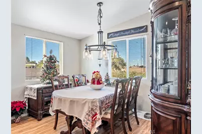 13393 Mariposa Rd, #211, Victorville, CA 92395 - Photo 10