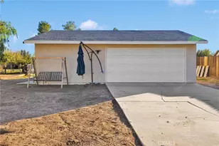 15005 Mesquite St, Hesperia, CA 92345 - Photo 32