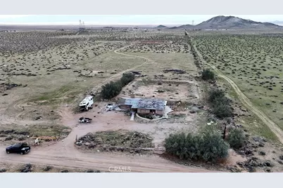33321 Desert, Lucerne Valley, CA 92356 - Photo 10