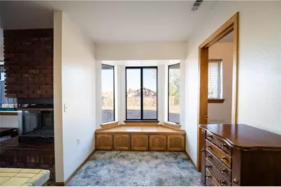 14032 Tioga Street, Oak Hills, CA 92344 - Photo 18