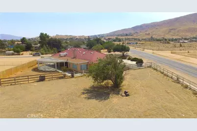 9322 Candlelight Street, Apple Valley, CA 92308 - Photo 10
