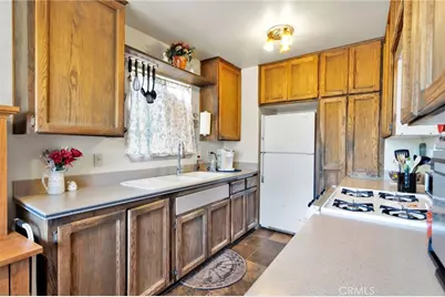 11121 Oakwood, Hesperia, CA 92345 - Photo 12