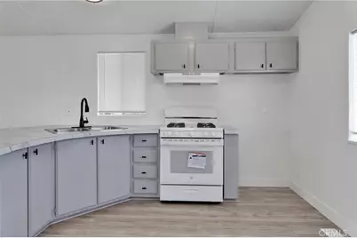 13654 Bel Air Drive, Victorville, CA 92395 - Photo 10