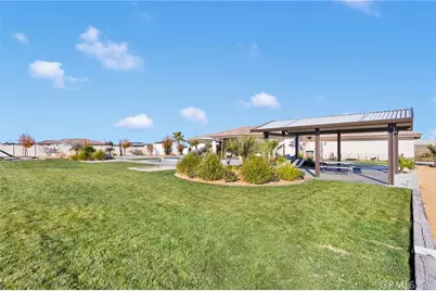 9817 Silver Palm, Oak Hills, CA 92344 - Photo 62