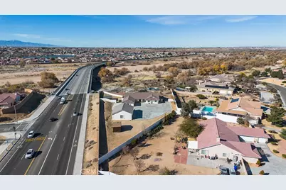 18785 Sahale, Apple Valley, CA 92307 - Photo 70