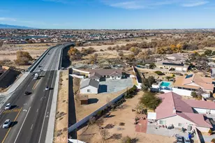 18785 Sahale, Apple Valley, CA 92307 - Photo 70