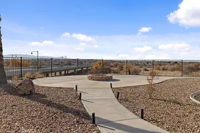 18785 Sahale, Apple Valley, CA 92307 - Photo 52