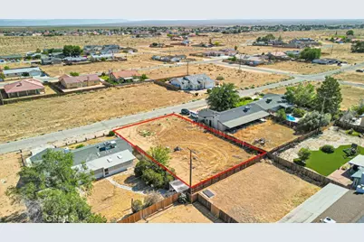9424 Walpole Avenue, California City, CA 93505 - Photo 2
