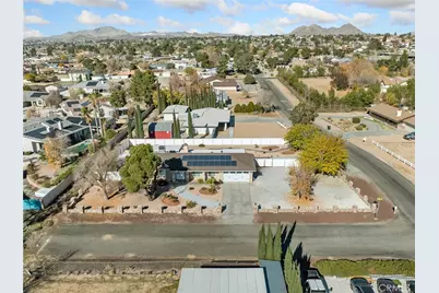 13826 Wawona, Apple Valley, CA 92307 - Photo 40