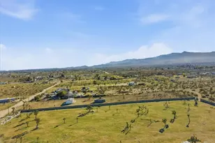 11878 Pacific Rd, Phelan, CA 92371 - Photo 36