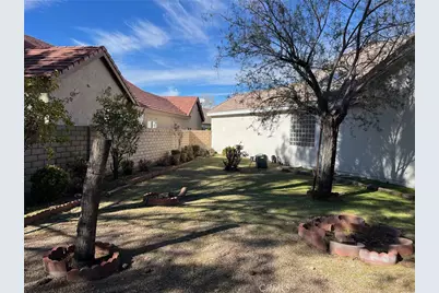 19645 Rolling Green Drive, Apple Valley, CA 92308 - Photo 32