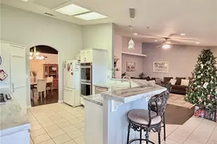 7915 Outpost Rd, Oak Hills, CA 92344 - Photo 20