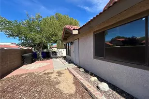 12207 Merrod, Victorville, CA 92395 - Photo 4