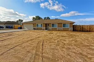 15052 Temecula, Apple Valley, CA 92307 - Photo 2