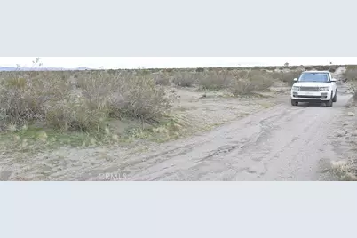 11 Holly Street, Phelan, CA 92371 - Photo 8