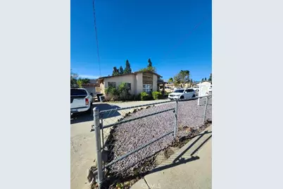 9236 Mango, Fontana, CA 92335 - Photo 2