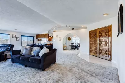 8384 Highland Court, Oak Hills, CA 92344 - Photo 36