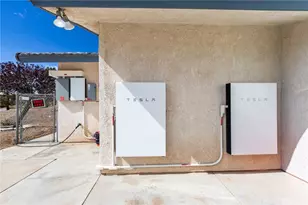 8384 Highland Ct, Oak Hills, CA 92344 - Photo 66