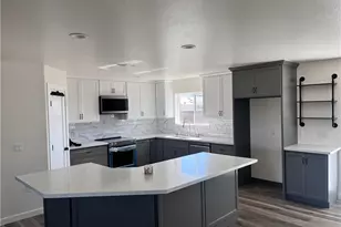 21305 Wren St, Apple Valley, CA 92308 - Photo 8