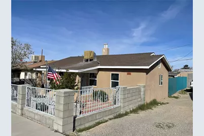 319 Wilshire Place, Barstow, CA 92311 - Photo 2