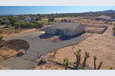 8855 Smith Road, Phelan, CA 92371 - Photo 1
