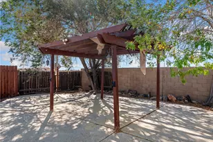 12929 Topaz Cir, Victorville, CA 92392 - Photo 40