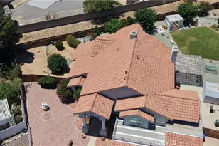 20404 Half Moon Ct, Apple Valley, CA 92308 - Photo 2