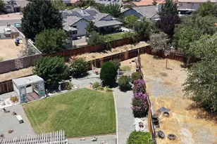 20404 Half Moon Ct, Apple Valley, CA 92308 - Photo 34