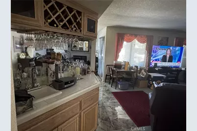 20404 Half Moon Court, Apple Valley, CA 92308 - Photo 6