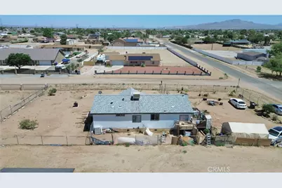 13376 Pacoima, Victorville, CA 92392 - Photo 4