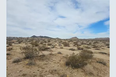 402 Rose Ln., Lucerne Valley, CA 92356 - Photo 2
