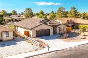 13835 Burning Tree Dr, Victorville, CA 92395 - Photo 4