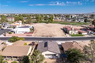 13835 Burning Tree Dr, Victorville, CA 92395 - Photo 8