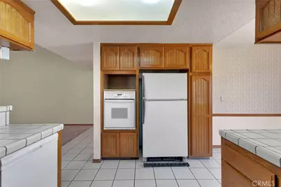 18043 Sunburst Road, Victorville, CA 92395 - Photo 10
