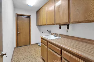 18043 Sunburst Rd, Victorville, CA 92395 - Photo 14