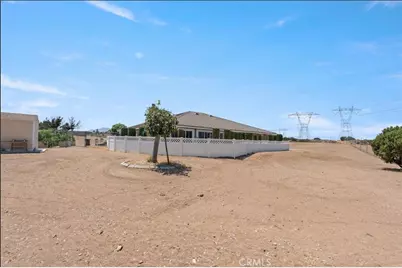 6797 Blue Rose, Oak Hills, CA 92344 - Photo 16